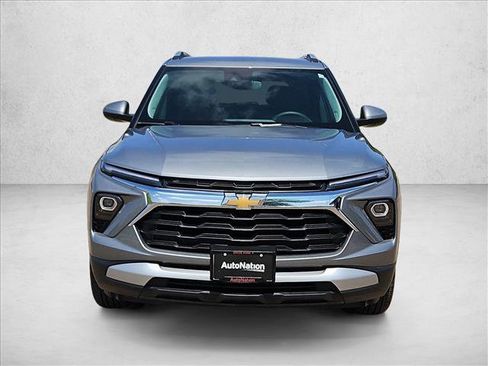 Used 2024 Chevrolet TrailBlazer LT AWD/4WD image 8