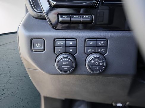 Certified 2025 Chevrolet Silverado 1500 ZR2 w/ Technology Package image 18