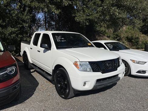 Used 2019 Nissan Frontier SV w/ Value Truck Package image 7