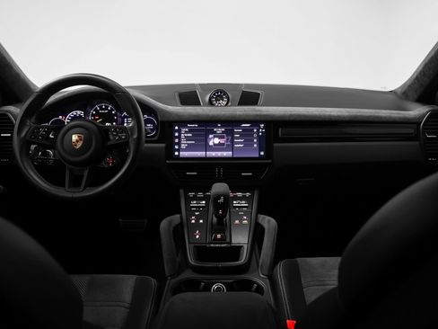 Certified 2023 Porsche Cayenne Turbo GT AWD/4WD image 32