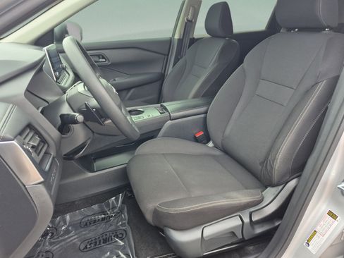 Certified 2025 Nissan Rogue S FWD image 20