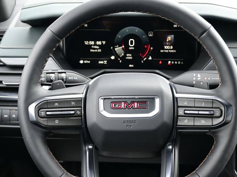 New 2026 GMC Acadia AT4 w/ Luxury Package AWD/4WD image 20