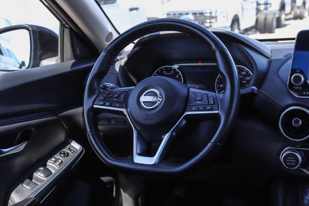 Used 2025 Nissan Sentra SR FWD image 14