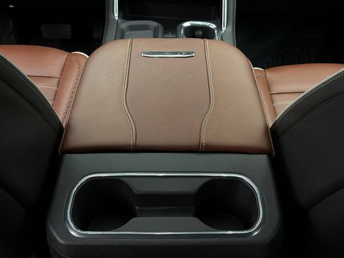 Used 2026 GMC Sierra 3500 Denali Ultimate AWD/4WD image 38