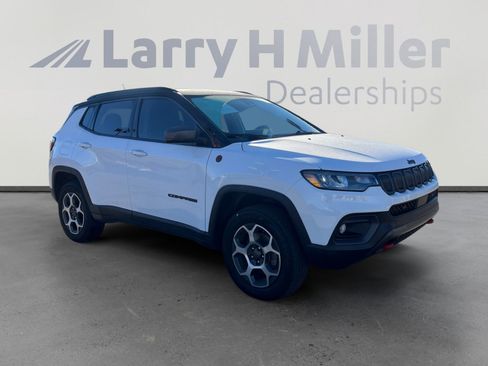 Used 2022 Jeep Compass Trailhawk w/ Sun and Sound Group image 7