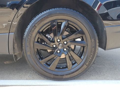 Used 2024 Chevrolet Equinox LS w/ Midnight Edition image 7