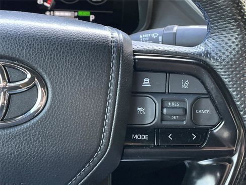Used 2024 Toyota Tundra Platinum AWD/4WD image 29