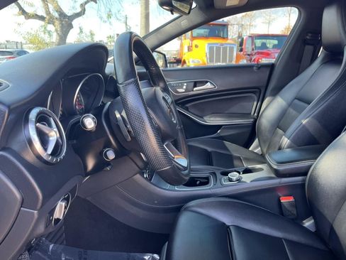 Used 2019 Mercedes-Benz CLA 250 Coupe image 27