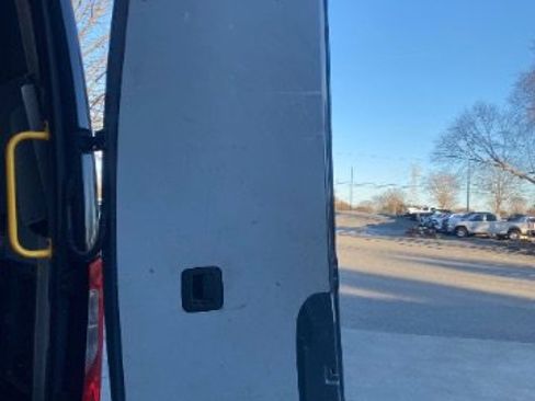 Used 2019 Mercedes-Benz Sprinter 170 image 10