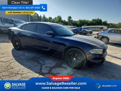 Used 2015 Dodge Charger SE RWD image 5