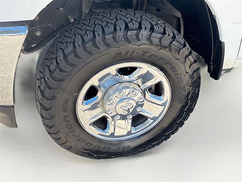 Used 2022 RAM 2500 Tradesman w/ Chrome Appearance Group image 34