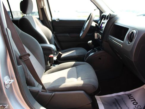Used 2016 Jeep Patriot Sport w/ Power Value Group AWD/4WD image 42