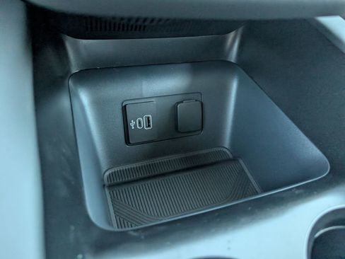 New 2026 Ford Explorer Active RWD image 16