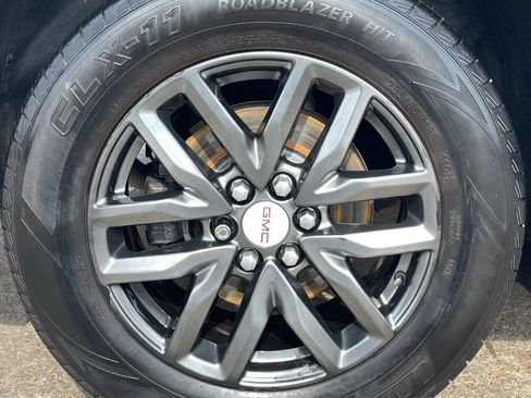 Used 2018 GMC Acadia SLT FWD image 12