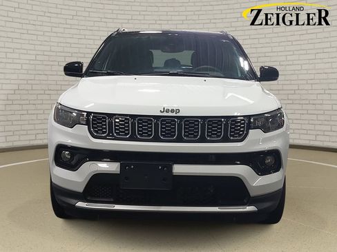 Used 2025 Jeep Compass Limited AWD/4WD image 2
