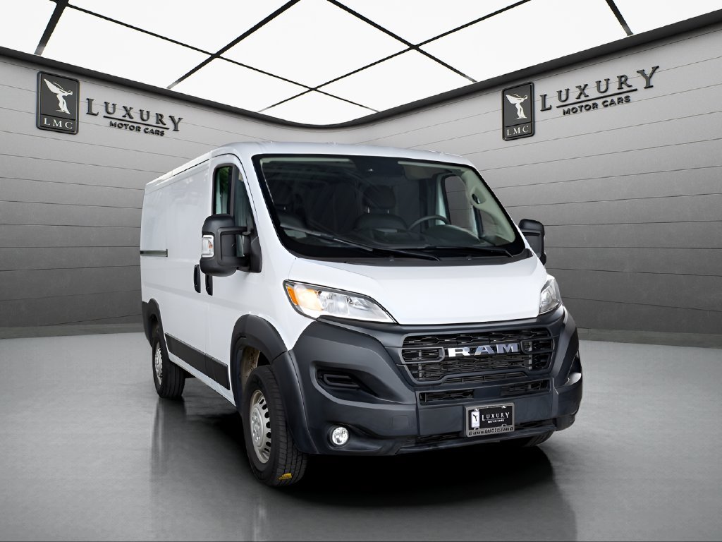 Used 2025 RAM ProMaster 2500 w/ Convenience Group FWD image 1