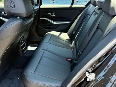 Used 2025 BMW 330i Sedan w/ Convenience Package RWD image 32