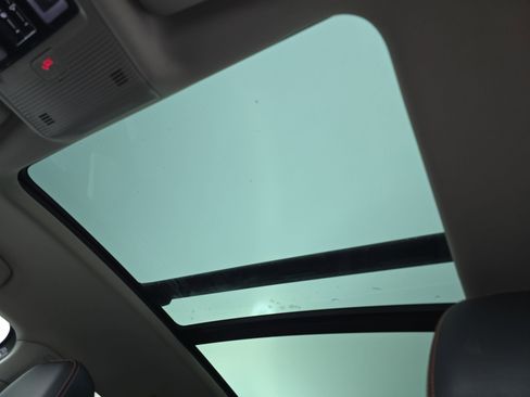 Used 2024 Volkswagen Atlas Peak Edition SEL image 31