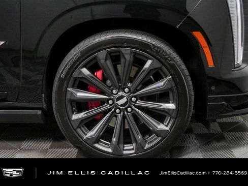 Certified 2025 Cadillac Escalade V AWD/4WD image 42