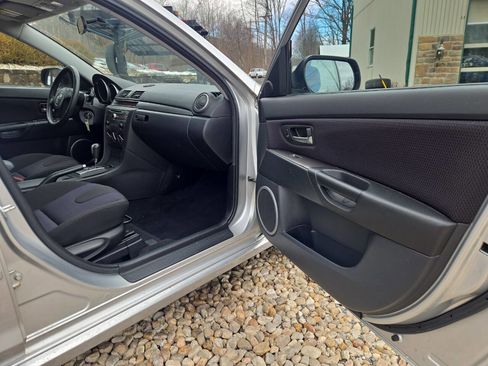 Used 2007 MAZDA MAZDA3 s Touring image 20