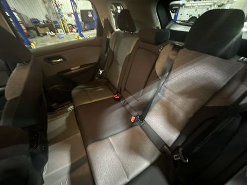 Used 2021 Nissan Rogue SV AWD/4WD image 30
