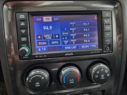Used 2010 Dodge Challenger R/T RWD image 14