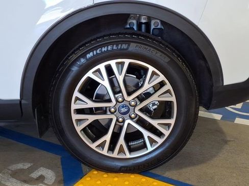 Used 2021 Ford Escape SEL FWD image 8