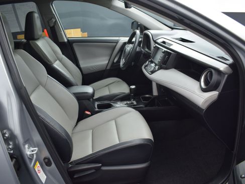 Used 2017 Toyota RAV4 Limited FWD image 10