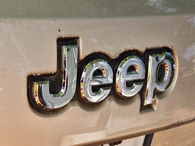 Used 2014 Jeep Grand Cherokee Laredo w/ Security & Convenience Group AWD/4WD image 10