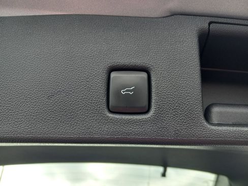 Used 2024 Ford Escape Active w/ Tech Pack #1 AWD/4WD image 13