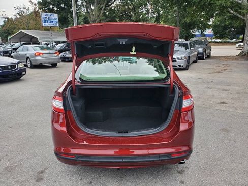 Used 2014 Ford Fusion SE w/ Equipment Group 502A image 16