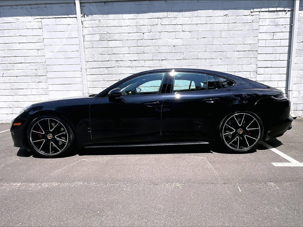 Used 2022 Porsche Panamera GTS AWD/4WD image 2