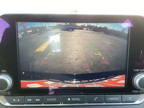 Used 2025 Nissan Altima 2.5 SV image 16