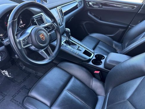 Used 2018 Porsche Macan image 9