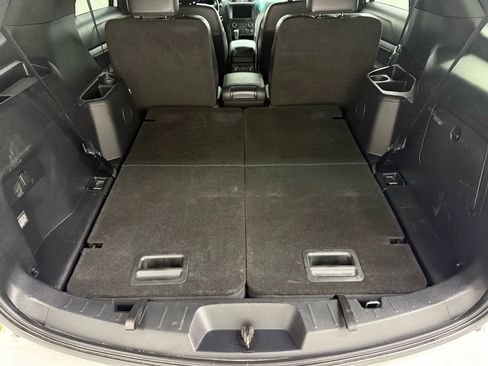 Used 2016 Ford Explorer XLT w/ Equipment Group 202A image 51