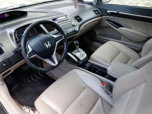 Used 2009 Honda Civic Hybrid Sedan image 4