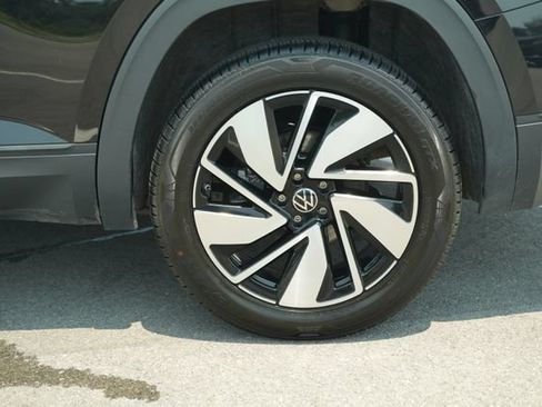 Used 2025 Volkswagen Atlas SE FWD image 44