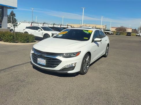 Used 2021 Chevrolet Malibu Premier image 2