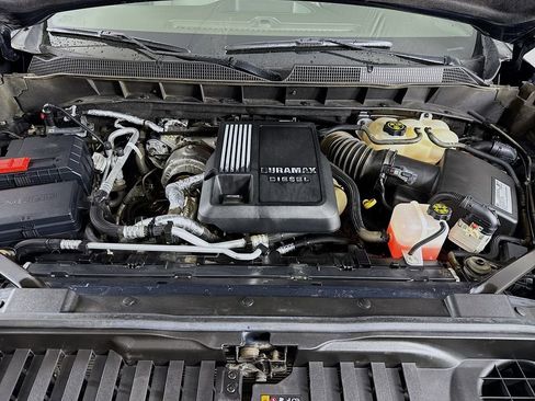 Used 2021 Chevrolet Silverado 1500 RST image 29