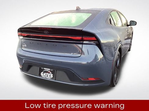 Used 2024 Toyota Prius LE image 11