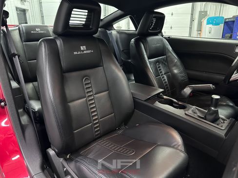 Used 2006 Ford Mustang GT Premium image 35