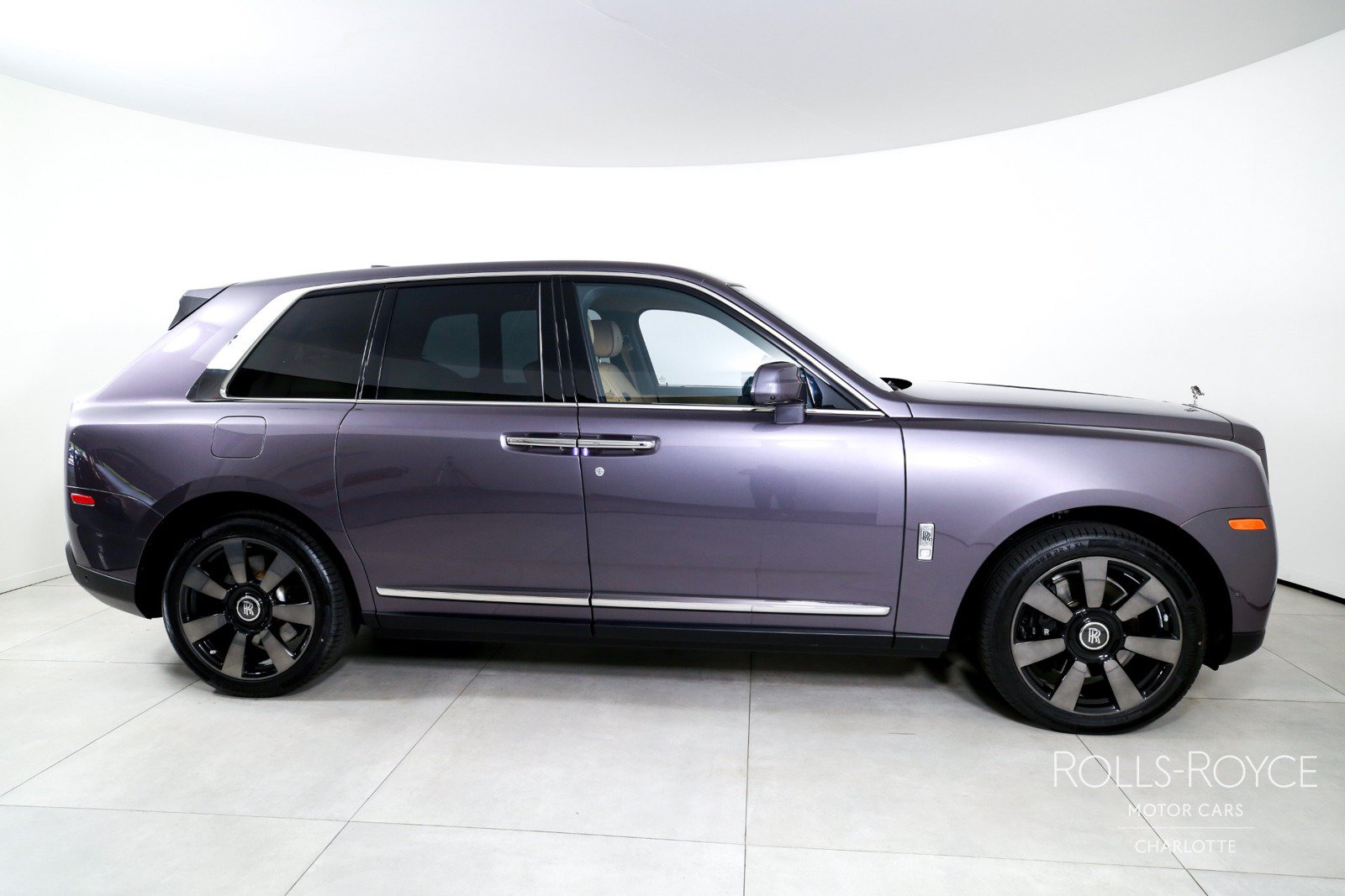 Certified 2020 Rolls-Royce Cullinan AWD/4WD image 10