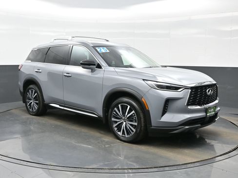 Used 2025 INFINITI QX60 Sensory w/ Vision Package image 8