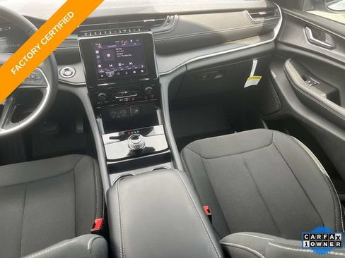 Certified 2025 Jeep Grand Cherokee L Laredo w/ MOPAR Finishing Package AWD/4WD image 15