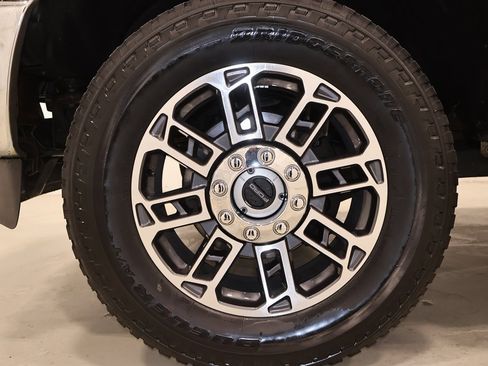 Used 2016 Ford F250 King Ranch w/ King Ranch w/Chrome Package image 46