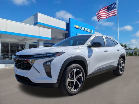 Used 2026 Chevrolet Trax RS w/ Sunroof Package image 8