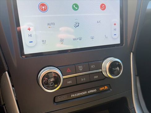 Used 2024 Ford Edge SEL w/ Convenience Package image 14