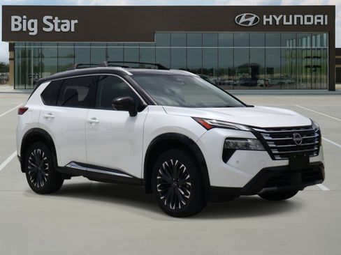 Used 2025 Nissan Rogue Platinum FWD image 6