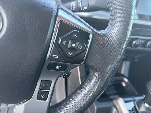 Certified 2021 Toyota Tacoma SR5 AWD/4WD image 17