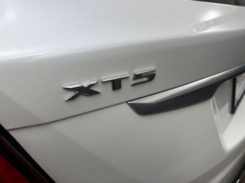 Used 2022 Cadillac XT5 Premium Luxury AWD/4WD image 24